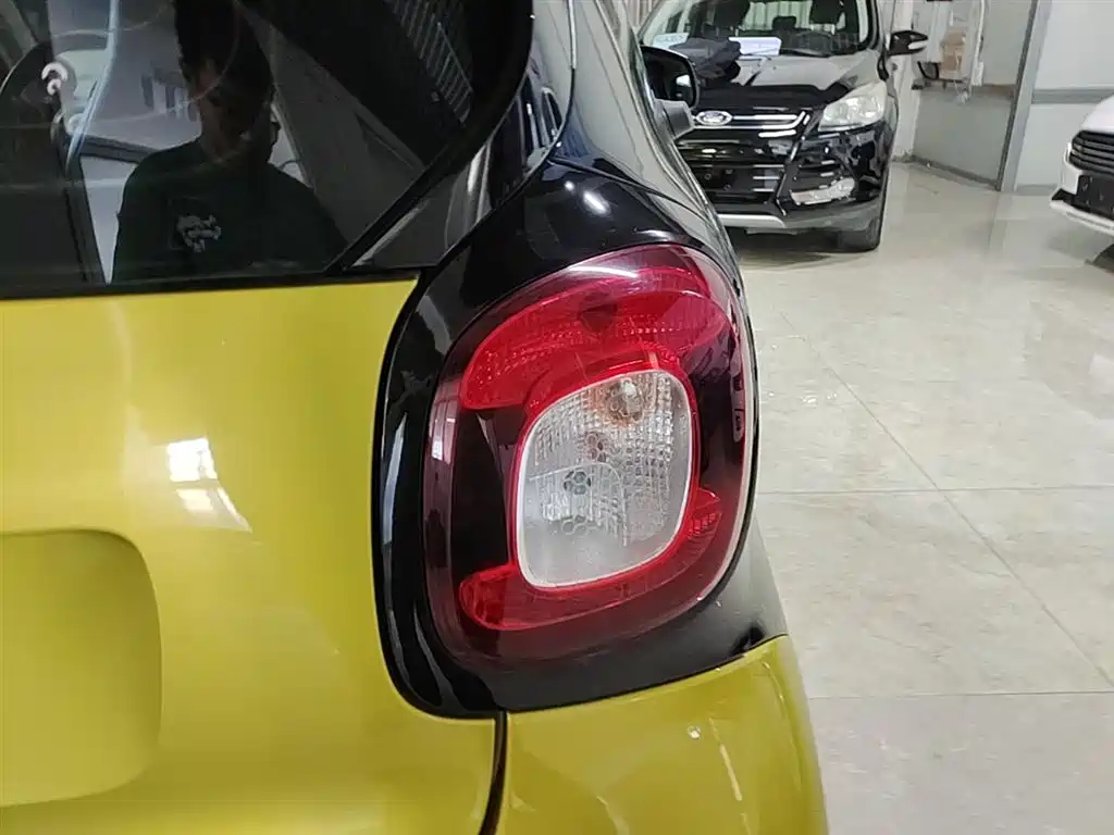 smart Fortwo 2016 — фото 23
