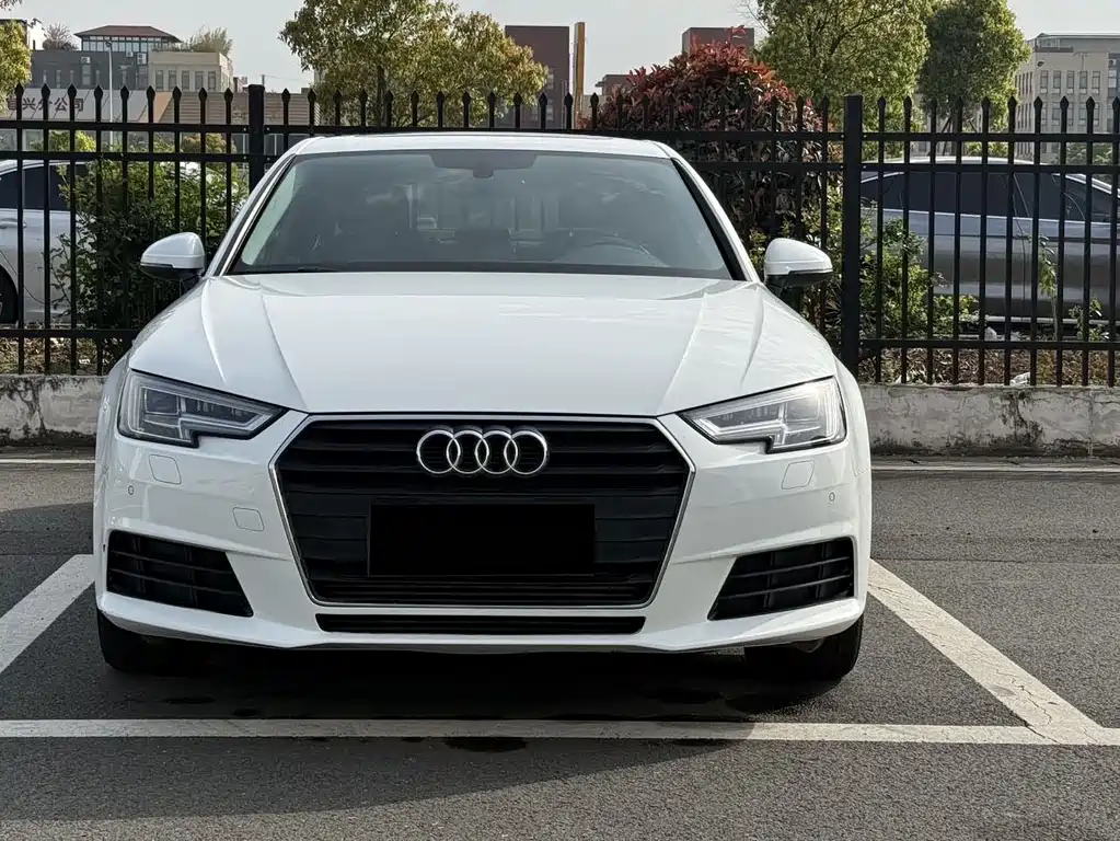 Audi A4L 2017