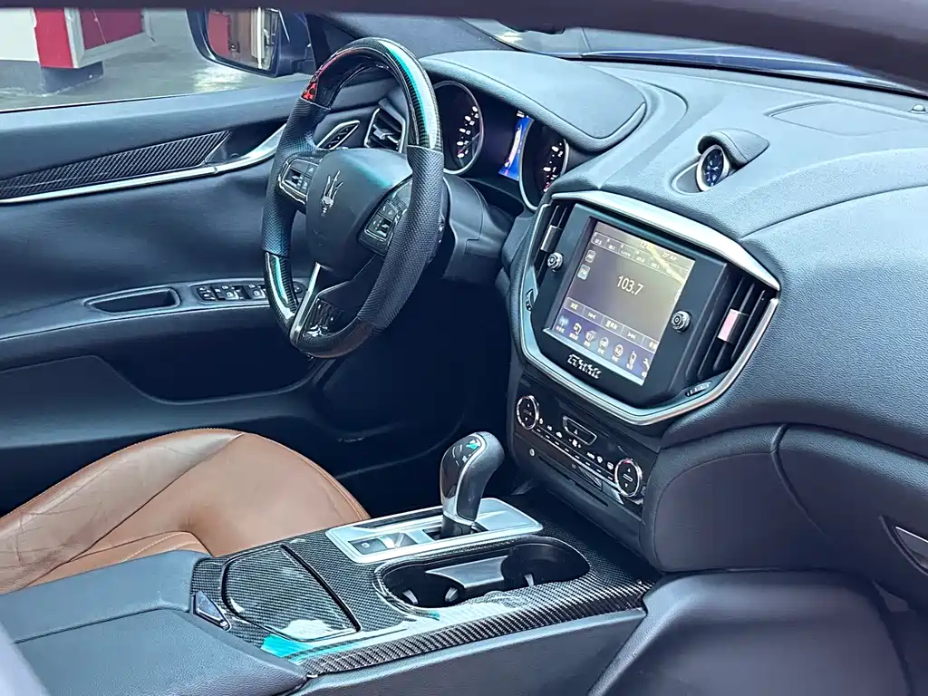 Maserati Ghibli 2016 — фото 16