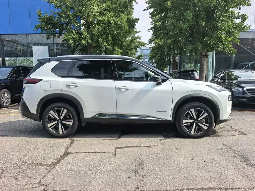 Nissan X-Trail 2023 — фото 20