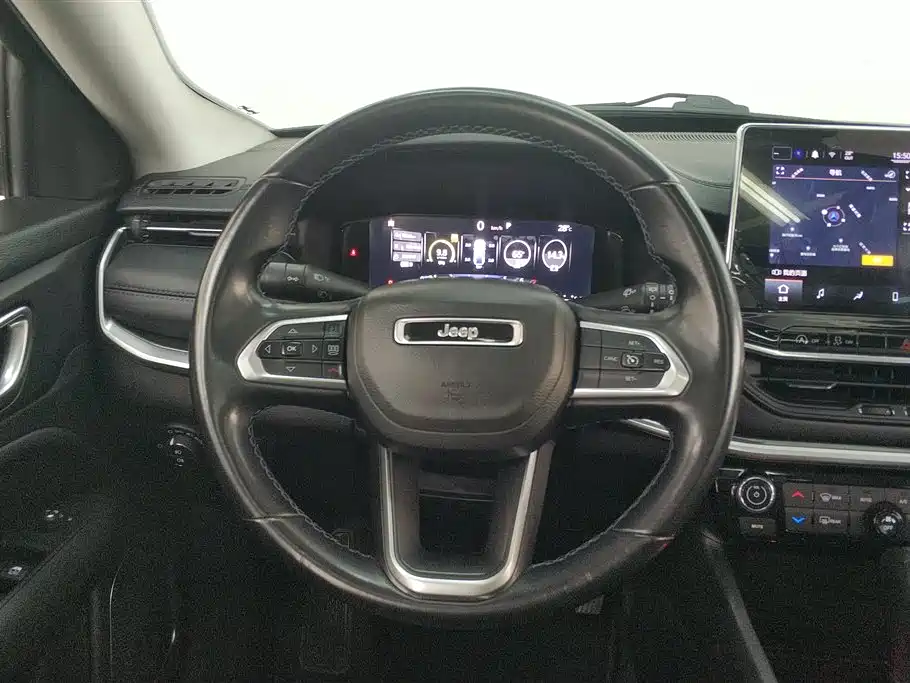 Jeep Compass 2022 — фото 13