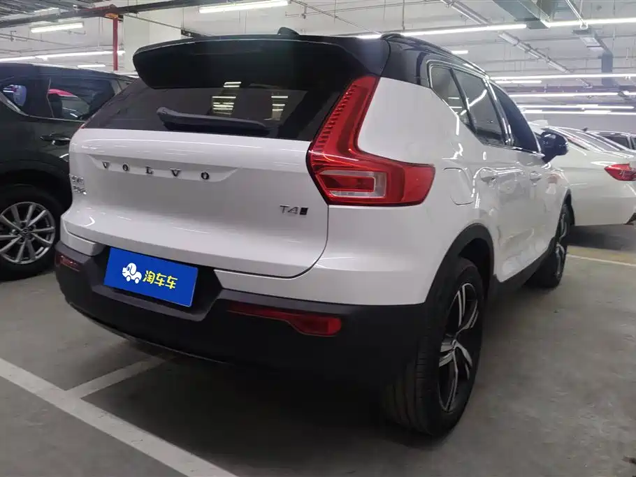 Volvo XC40 2021 — фото 3