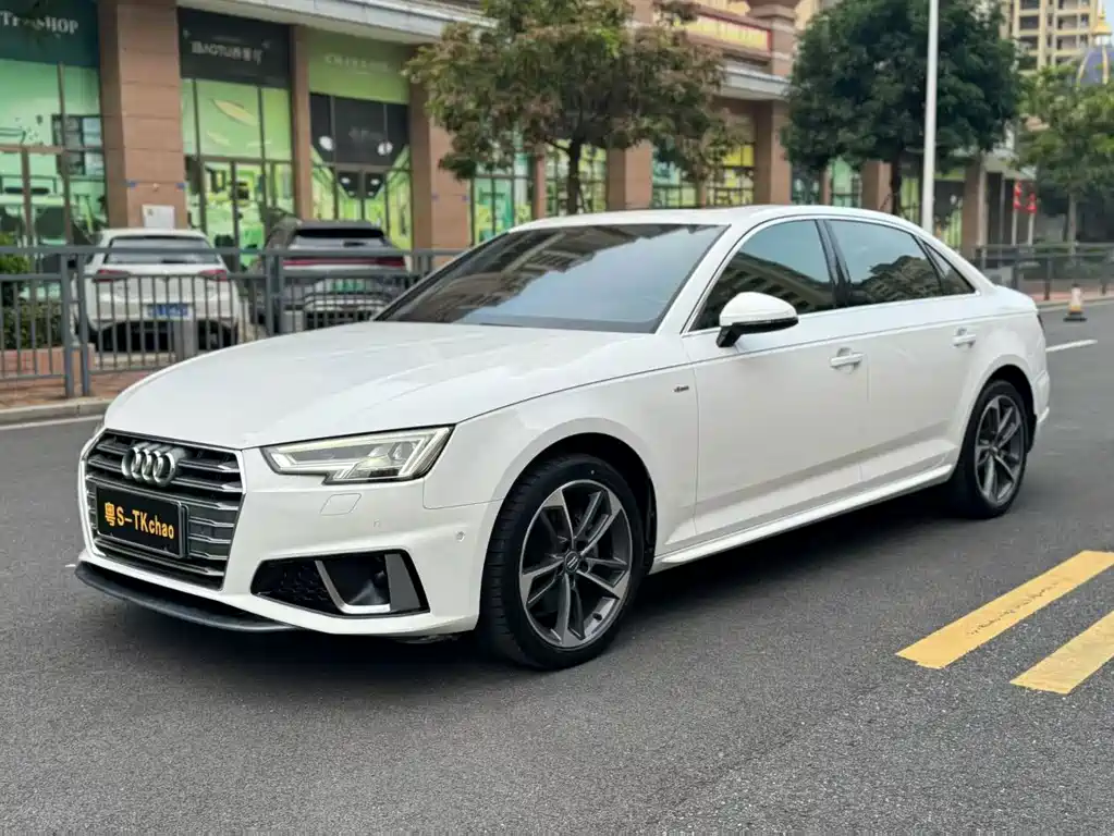 Audi A4L 2019