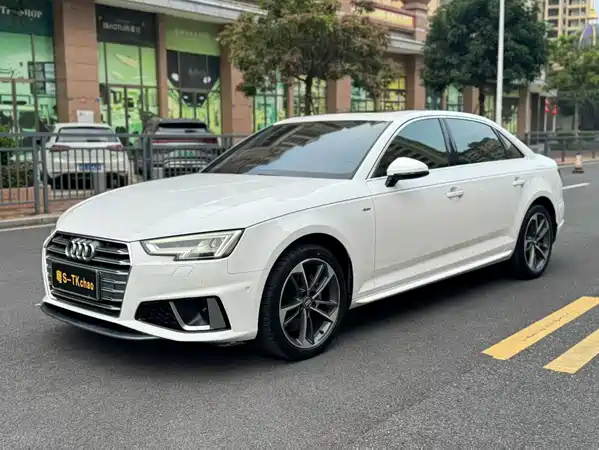 Audi A4L 2019