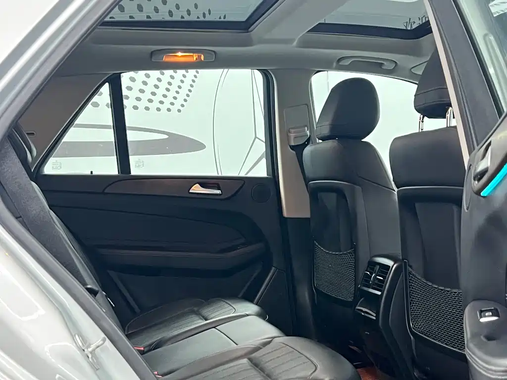 Mercedes-Benz GLE 2018 — фото 10