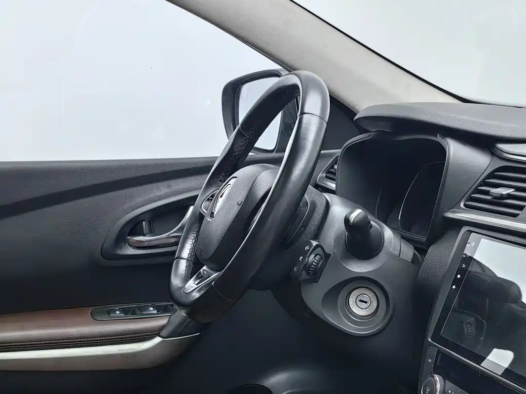 Renault Kadjar 2016 — фото 22