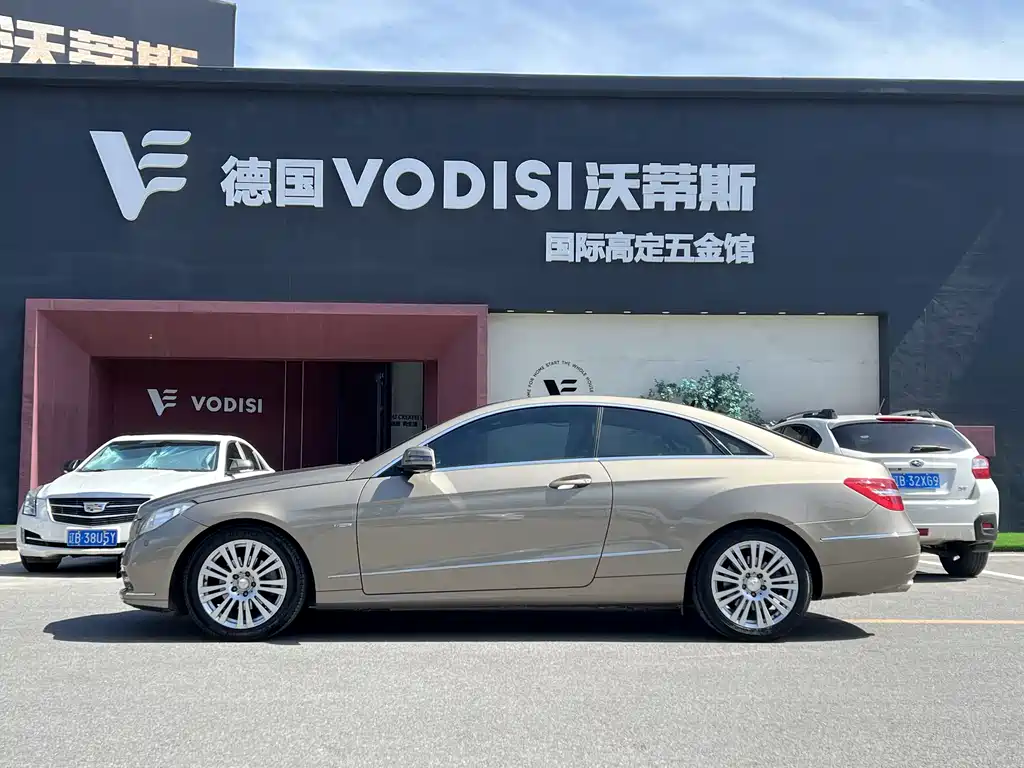 Mercedes-Benz E-Class 2011