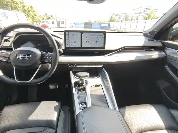 Geely Xingrui 2022