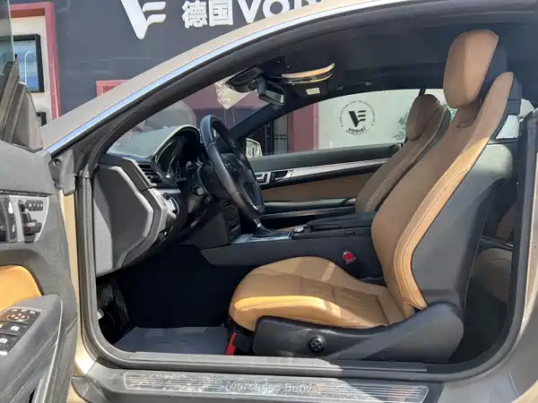 Mercedes-Benz E-Class 2011