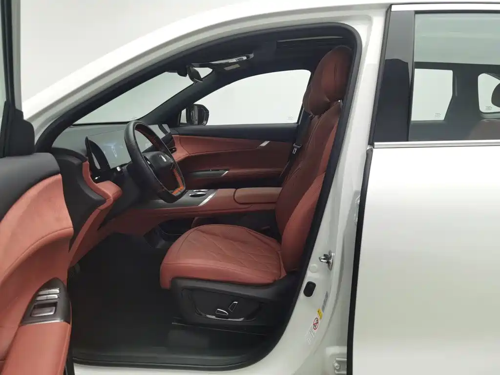 Changan CS75PLUS 2025 — фото 11