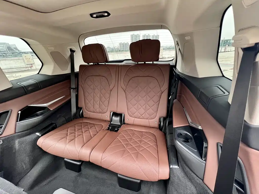 BMW X7 2024