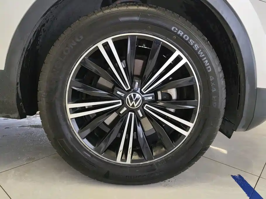 Volkswagen Tiguan L 2021 — фото 6