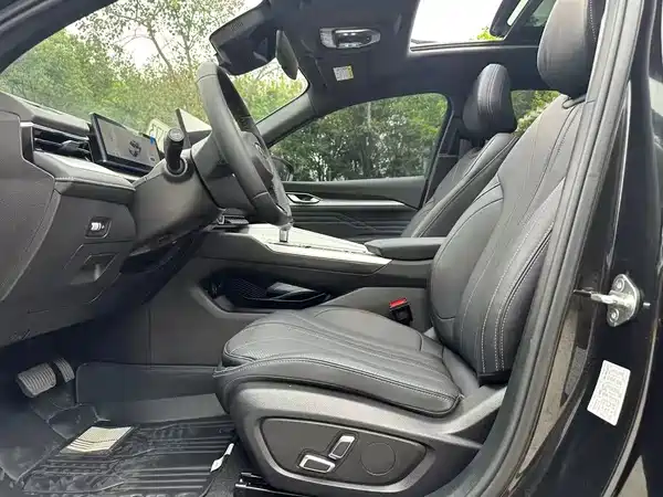 Geely Xingrui 2023