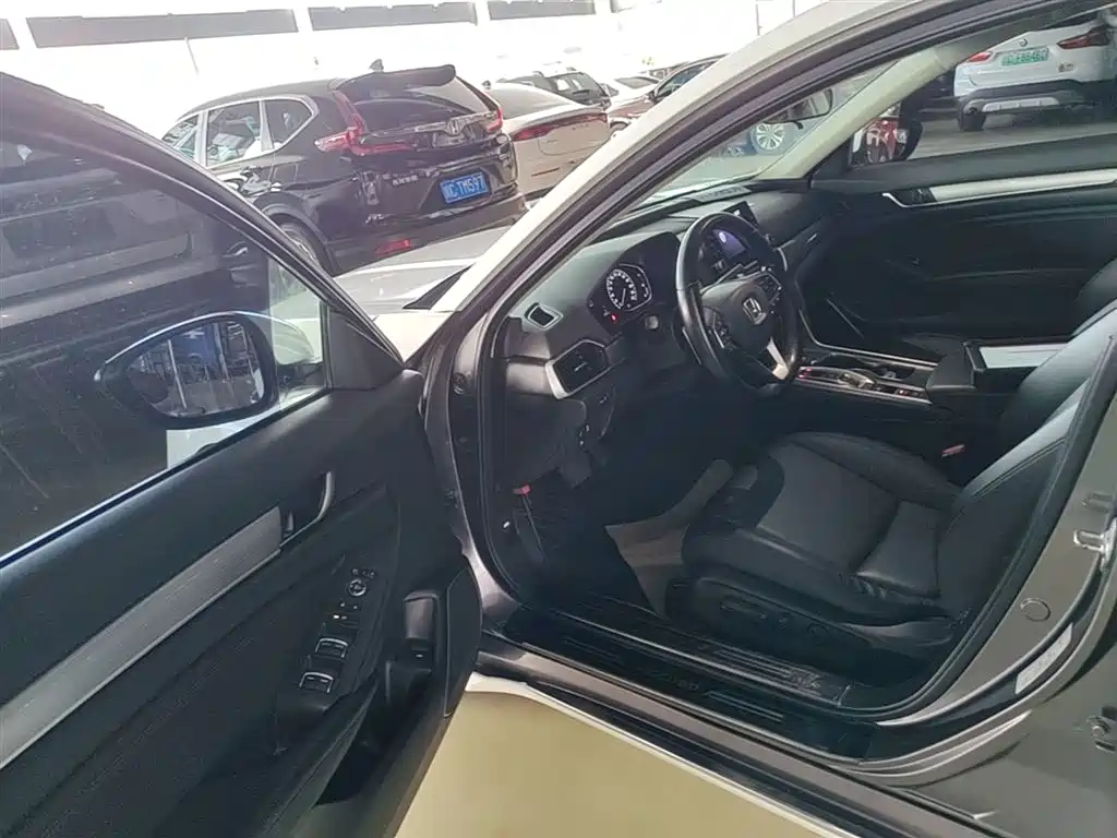 Honda Accord 2021 — фото 16