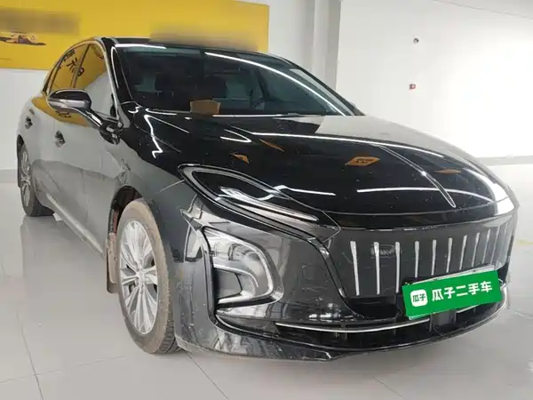 Hongqi E-QM5 2025