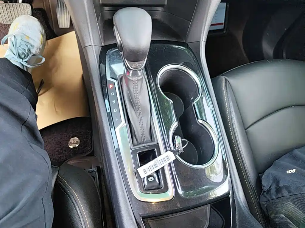 Chevrolet Equinox 2022 — фото 14