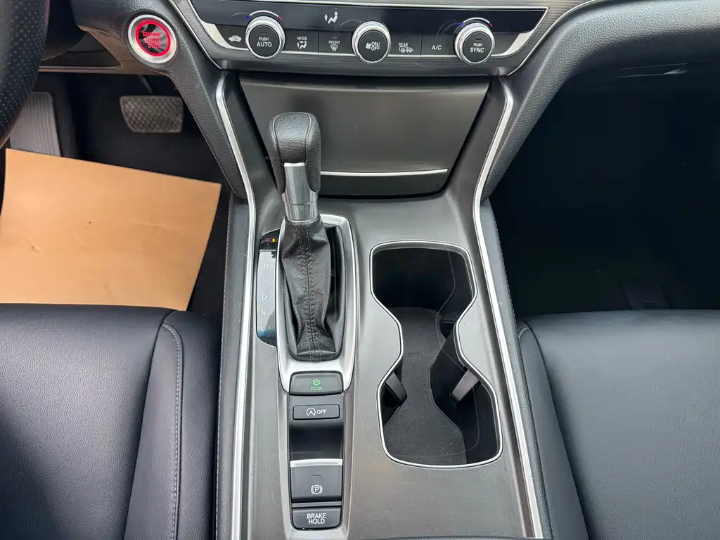 Honda Accord 2019 — фото 19