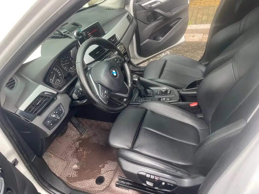 BMW X1 2018 — фото 14