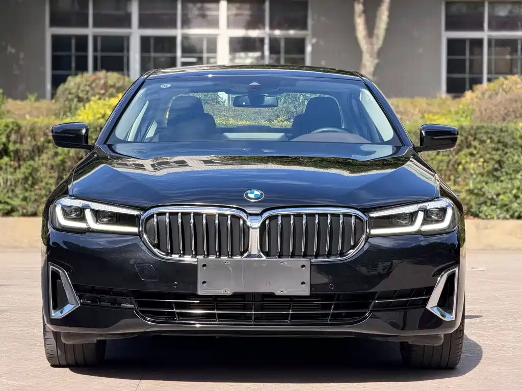 BMW 5 Series 2023
