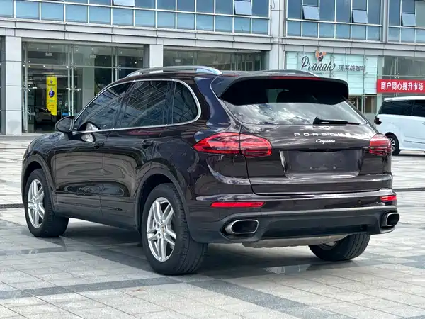Porsche Cayenne 2016