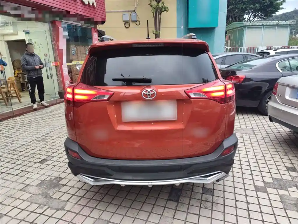 Toyota RAV4 2014 — фото 23