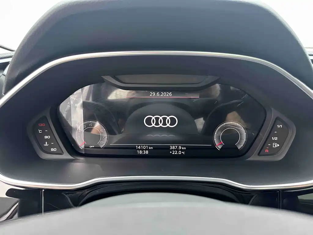 Audi Q3 2023 — фото 18