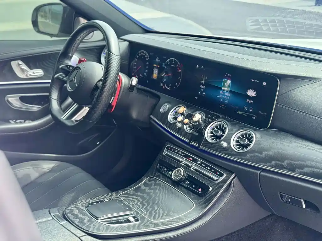 Mercedes-Benz E-Class 2021 — фото 11