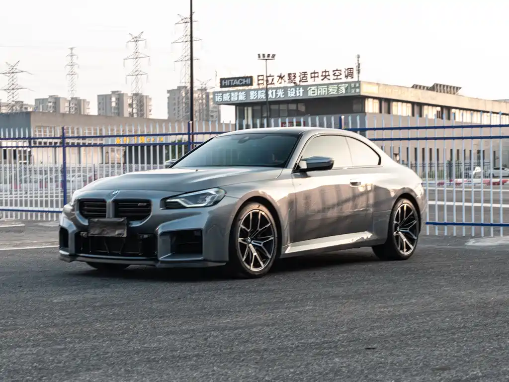 BMW M2 2025 — фото 1