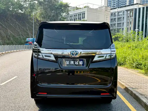 Toyota Vellfire 2022