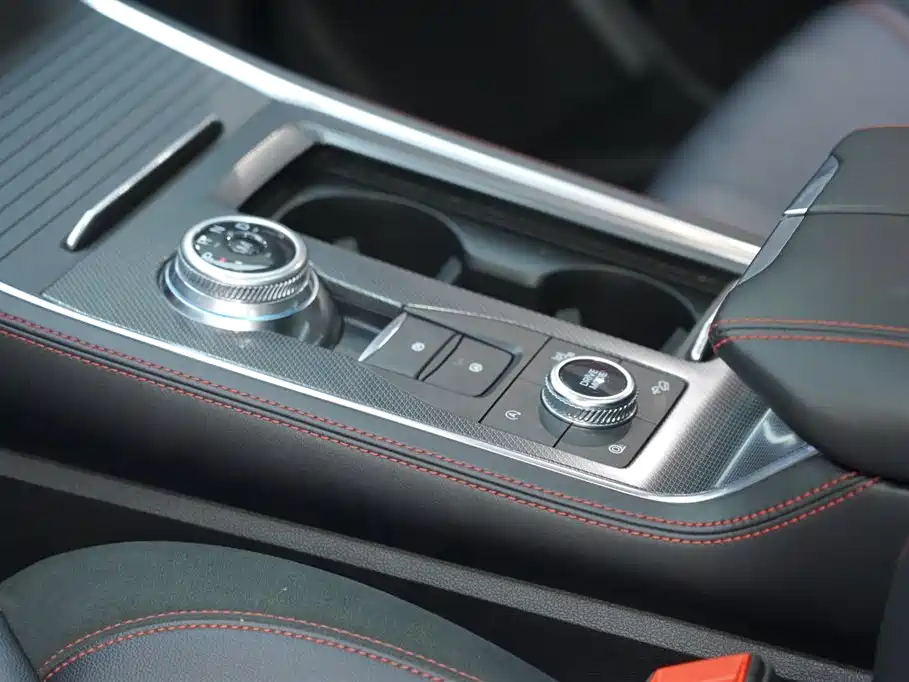 Ford Explorer 2023 — фото 18