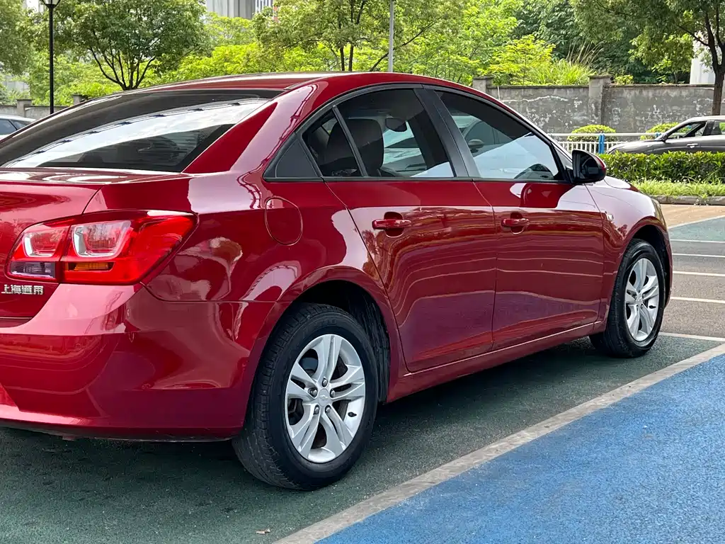 Chevrolet Cruze 2015 — фото 9