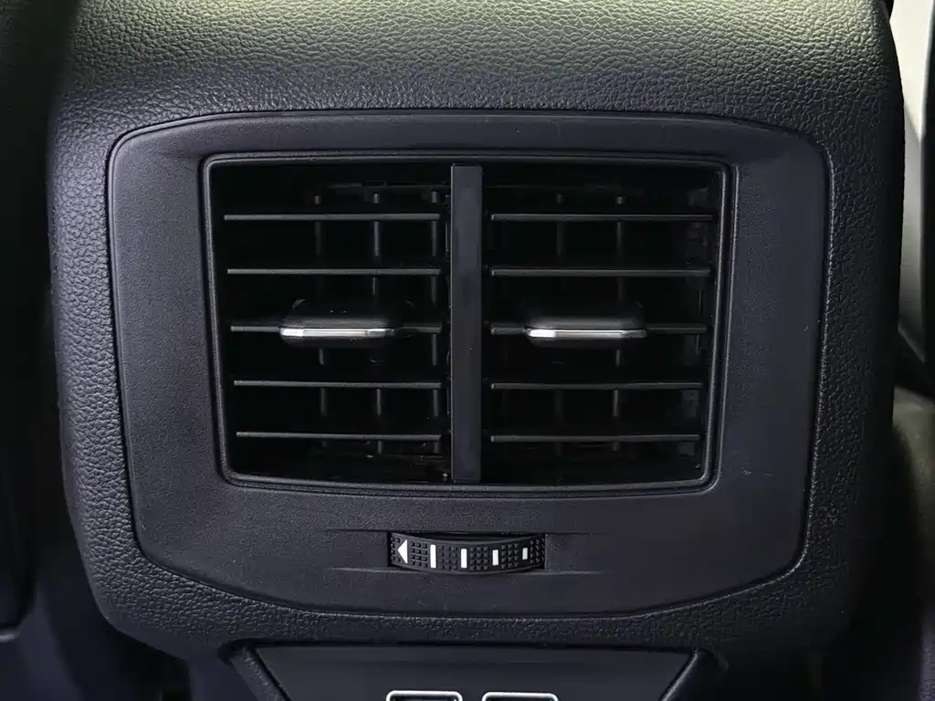 Volkswagen T-Roc 2022 — фото 16
