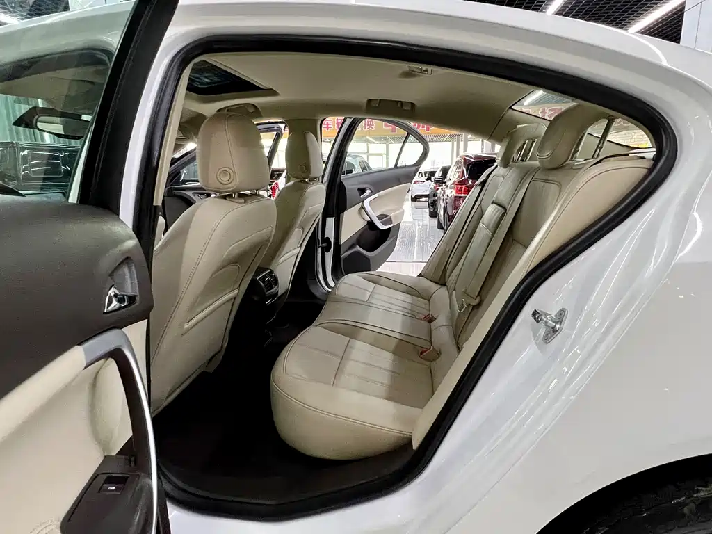 Buick Regal 2016 — фото 13