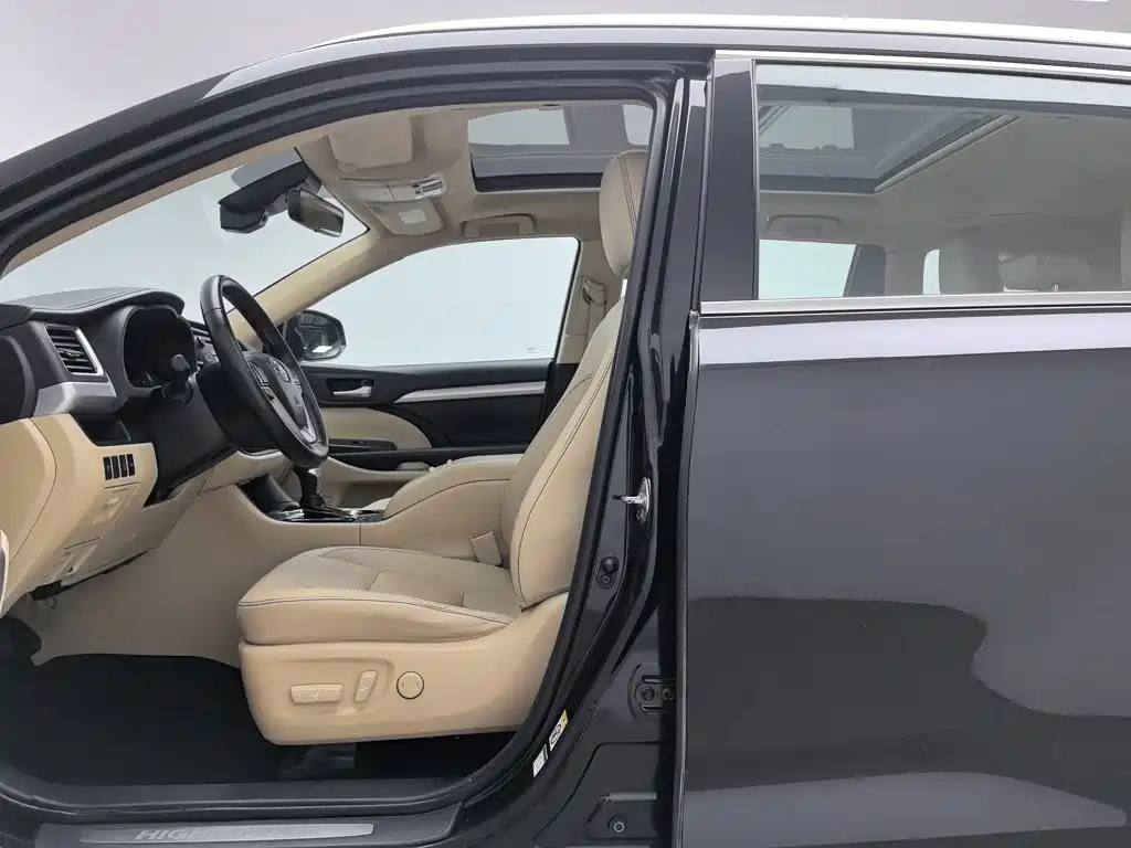 Toyota Highlander 2018 — фото 10