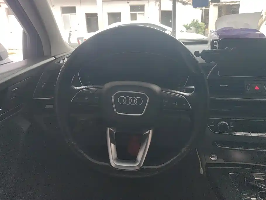 Audi Q5L 2020 — фото 15