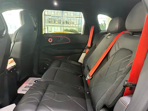 Zeekr 8X 2026