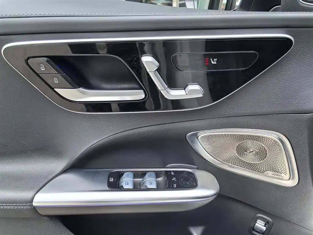 Mercedes-Benz C-Class 2022
