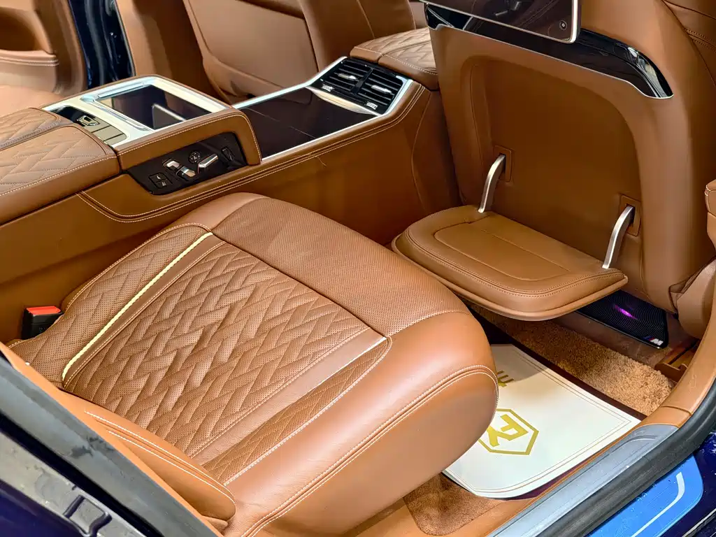 BMW 7 Series 2020 — фото 12