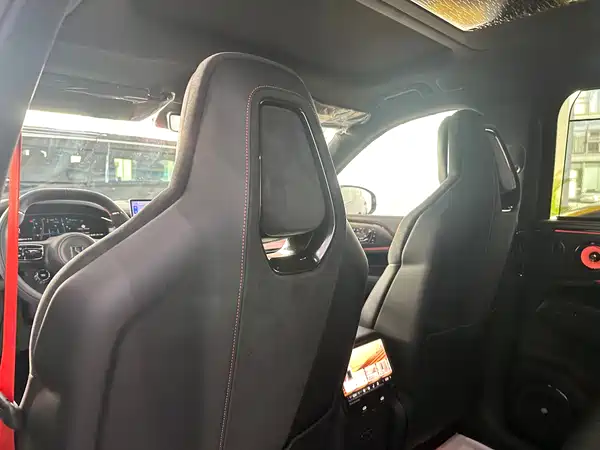 Zeekr 8X 2026