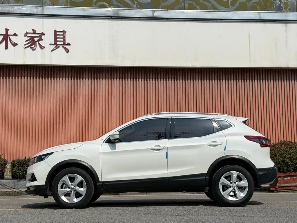 Nissan Qashqai 2023 — фото 4