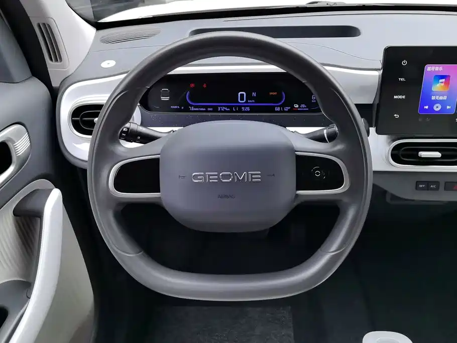 Geely Galaxy Panda 2025 — фото 15