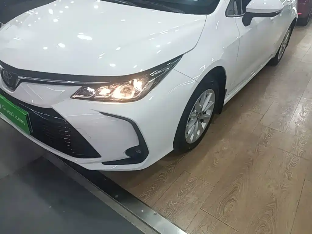 Toyota Corolla 2021 — фото 18