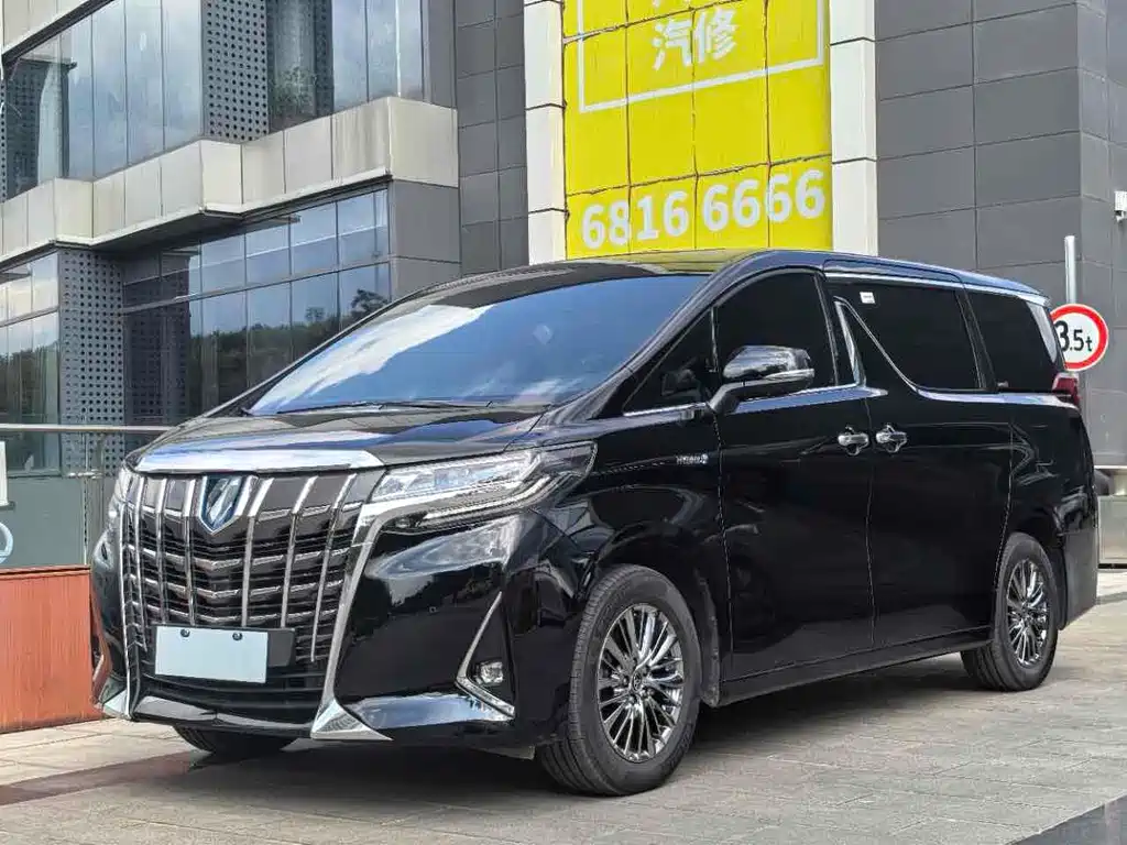 Toyota Alphard 2022 — фото 1