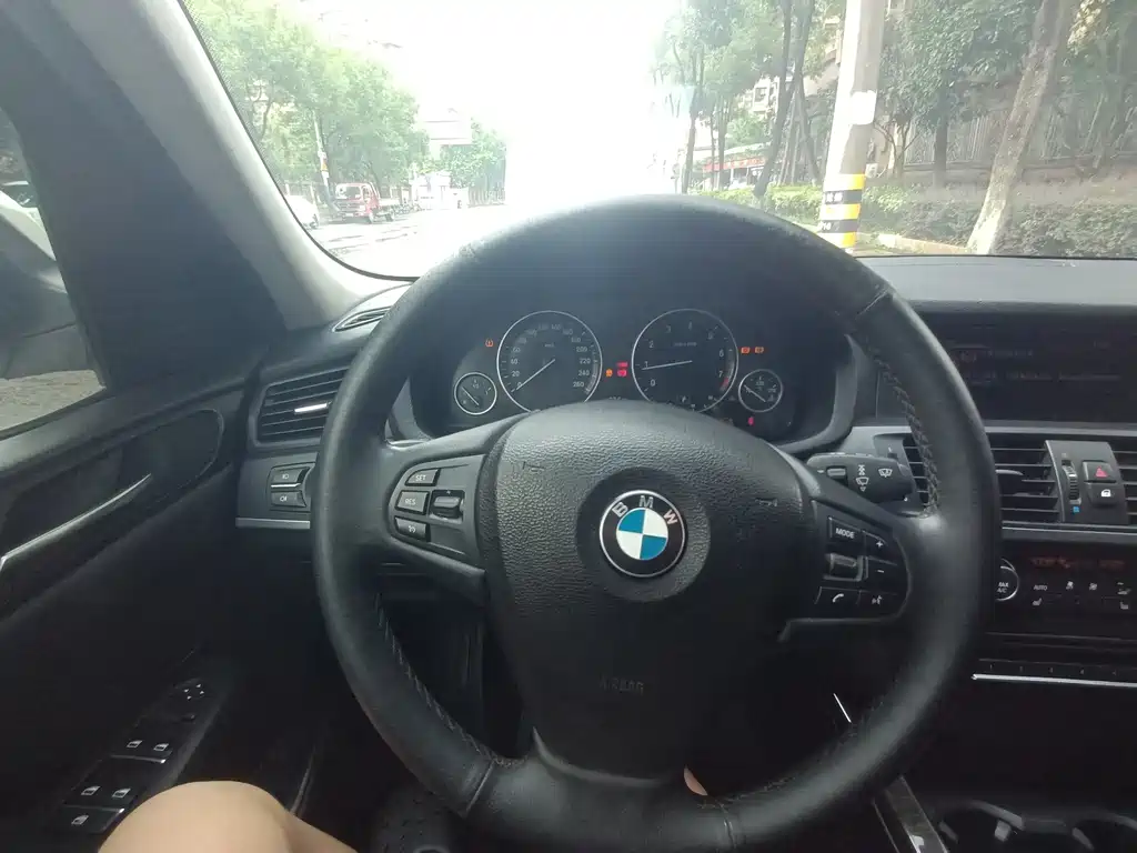 BMW X3 2013 — фото 24