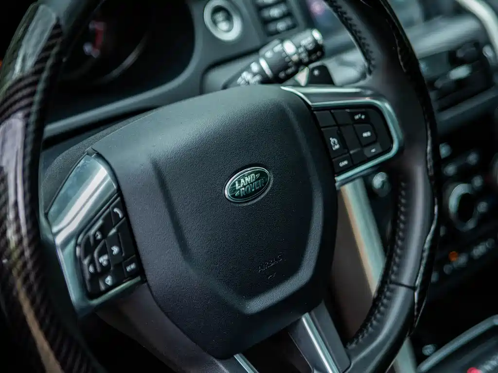 Land Rover Discovery Sport 2018 — фото 17