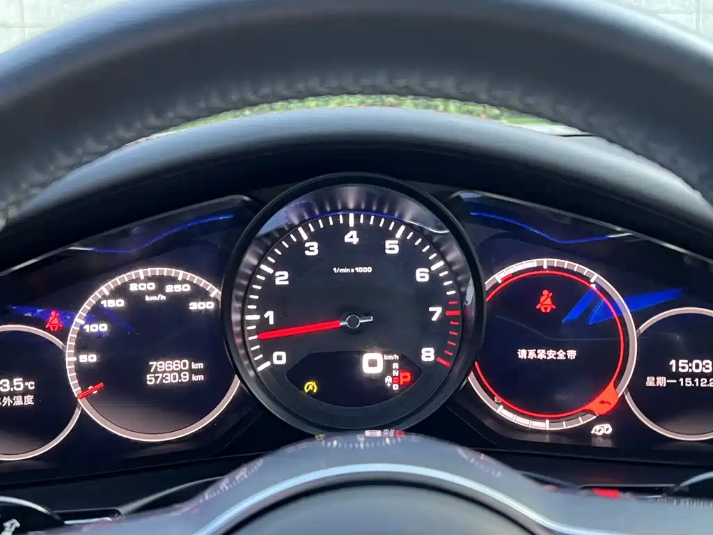 Porsche Panamera 2018 — фото 15