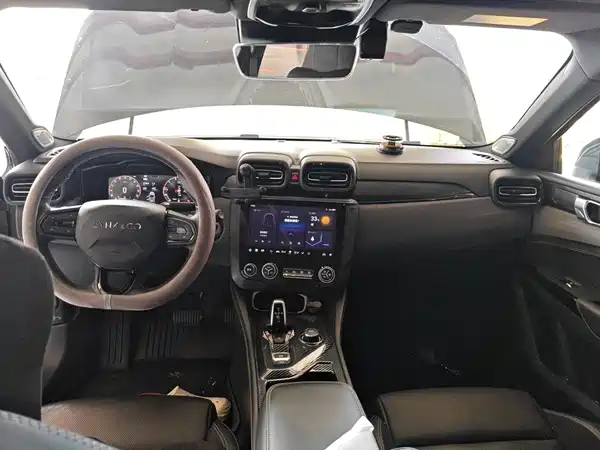 Lynk & Co 02 Hatchback 2022
