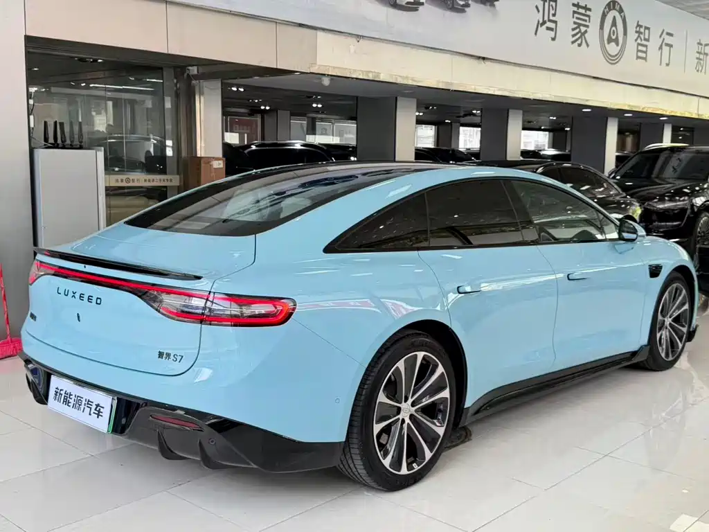 Luxeed Zhijie S7 2025