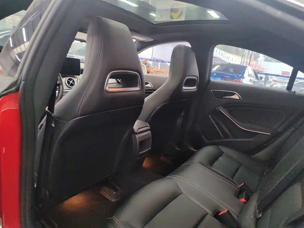 Mercedes-Benz CLA 2018 — фото 18