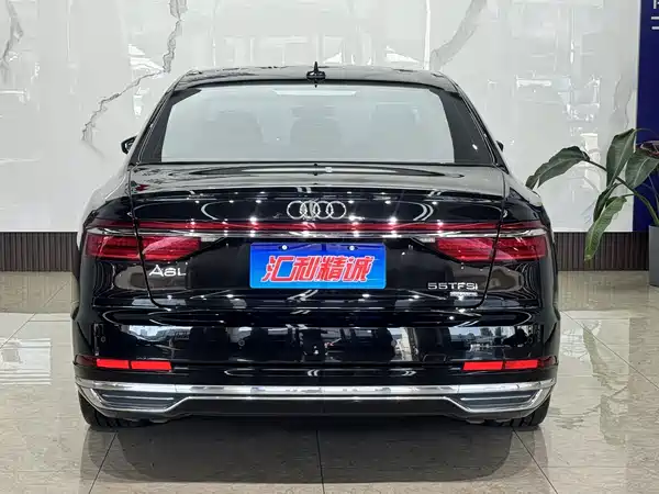 Audi A8 2022